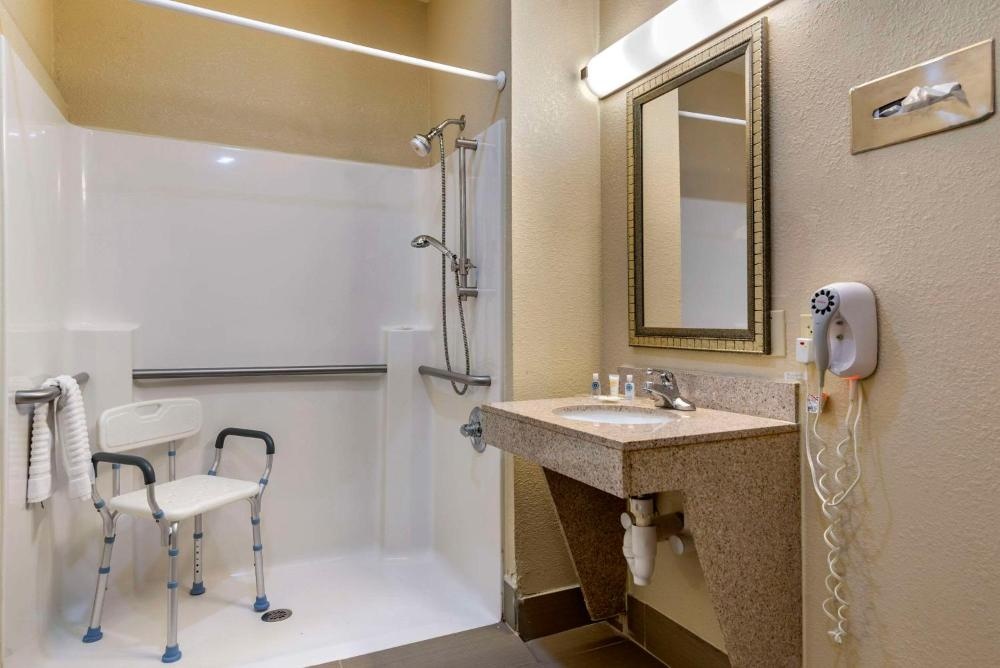 Comfort Suites Montgomery East Monticello Dr. Image 22