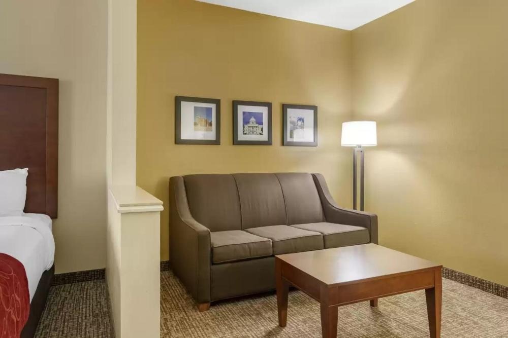 Comfort Suites Montgomery East Monticello Dr. Image 27