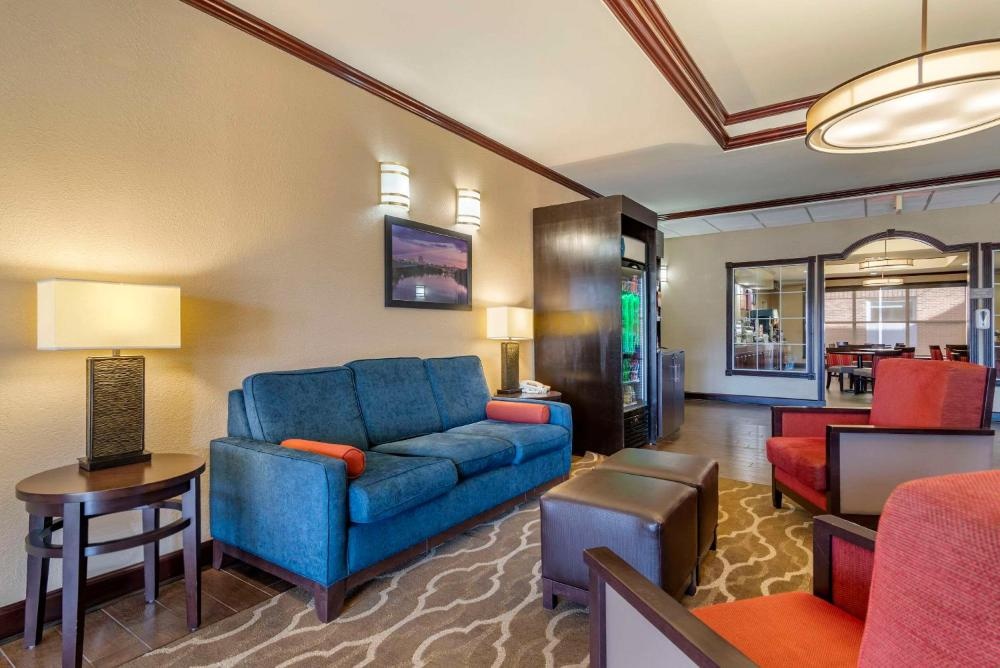 Comfort Suites Montgomery East Monticello Dr. Image 40