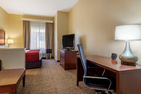 Comfort Suites Montgomery East Monticello Dr. image 10