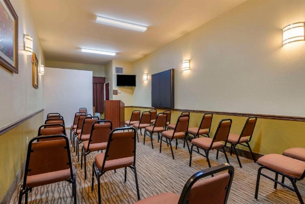 Comfort Suites Montgomery East Monticello Dr. image 18
