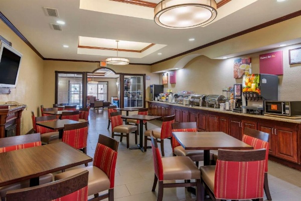 Comfort Suites Montgomery East Monticello Dr. image 25